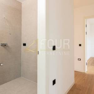 Rijeka, Kantrida, penthouse 3s+db s krovnom terasom, 164.82m2