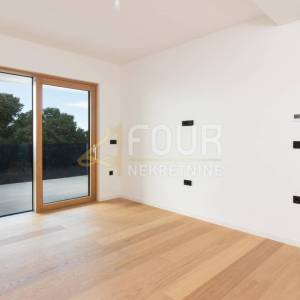 Rijeka, Kantrida, penthouse 3s+db s krovnom terasom, 164.82m2
