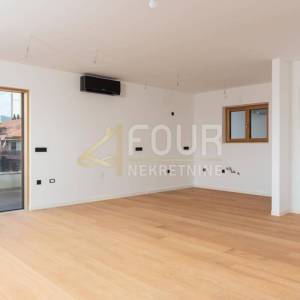 Rijeka, Kantrida, penthouse 3s+db s krovnom terasom, 164.82m2