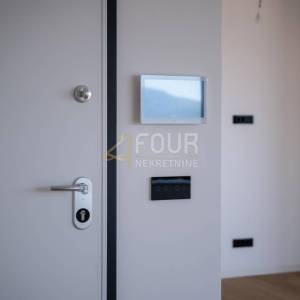 Rijeka, Kantrida, penthouse 3s+db s krovnom terasom, 164.82m2