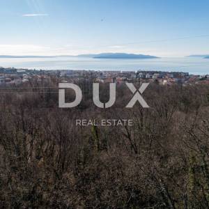 RIJEKA, KASTAV - građevinsko zemljište 2.451 m2 + 1.930 m2 s pogledom na more za stambenu zgradu - stanove / apartmane / obitel...