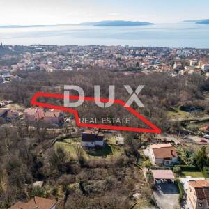 RIJEKA, KASTAV - građevinsko zemljište 2.451 m2 + 1.930 m2 s pogledom na more za stambenu zgradu - stanove / apartmane / obitel...