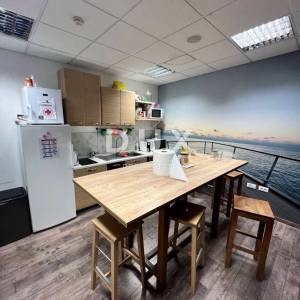 RIJEKA, KASTAV - poslovni prostor / uredski prostor 159 m2 , modernije uređen!!!