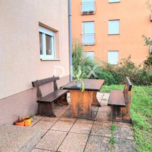 RIJEKA, KASTAV, REŠETARI - stan u prizemlju 96 m2, 2S+DB na odličnoj lokaciji + okućnica! PRILIKA!