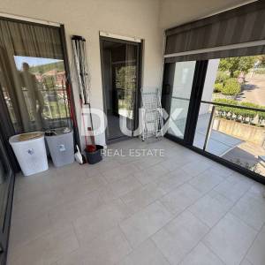 RIJEKA, KOSTRENA - 3S+DB, lođa, novija gradnja, parking, pogled!