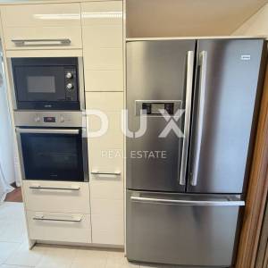 RIJEKA, KOSTRENA - 3S+DB, lođa, novija gradnja, parking, pogled!