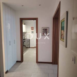 RIJEKA, KOSTRENA - 3S+DB, lođa, novija gradnja, parking, pogled!