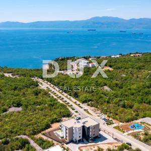 RIJEKA, KOSTRENA - dugoročni najam u luksuznoj novogradnji s bazenom vrlo blizu mora