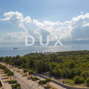 RIJEKA, KOSTRENA - dugoročni najam u luksuznoj novogradnji s bazenom vrlo blizu mora