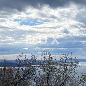 RIJEKA, KOSTRENA - građevinsko zemljište 1.053 m2 s pogledom na more za stambenu zgradu - stanove / apartmane / obiteljsku kuću...