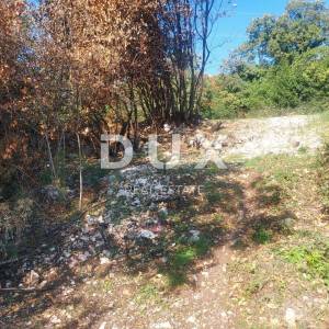 RIJEKA, KOZALA - građevinsko zemljište 1270m2 građevinsko zemljište  s pogledom na more za stambenu zgradu – stanove/obiteljsku...