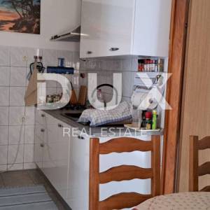RIJEKA, KOZALA - Mali stan sa velikom terasom i panoramskim pogledom