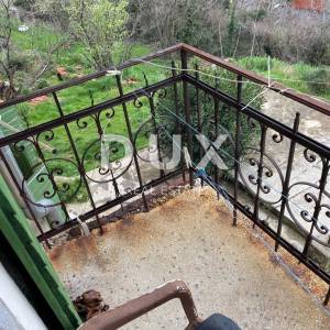 RIJEKA, KOZALA - samostojeća stara talijanska villa iz 1912. godine s pogledom na more i 2.383 m2 okućnice! PRILIKA!