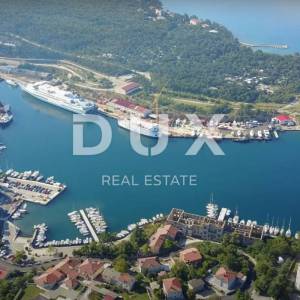 RIJEKA, KRALJEVICA - Apartmanska kuća u prvom redu do mora