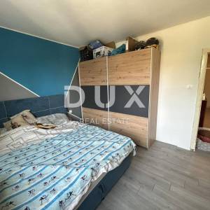 RIJEKA, KRALJEVICA, CENTAR - stan u prizemlju udaljen samo 110 metara od mora! PRILIKA!