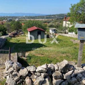 RIJEKA, KRASICA - građevinsko zemljište 1330m2 s pogledom na more za stambenu zgradu - stanove / apartmane / obiteljsku kuću / ...