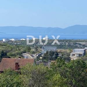 RIJEKA, KRASICA - građevinsko zemljište 1330m2 s pogledom na more za stambenu zgradu - stanove / apartmane / obiteljsku kuću / ...