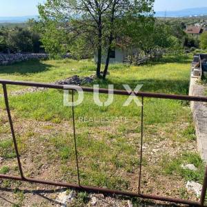 RIJEKA, KRASICA - građevinsko zemljište 1330m2 s pogledom na more za stambenu zgradu - stanove / apartmane / obiteljsku kuću / ...