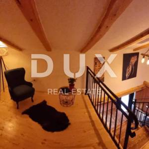 RIJEKA, KRIMEJA - 2 samostojeće kuće s pogledom na more + 2 pomoćne zgrade + okućnica! PRILIKA!