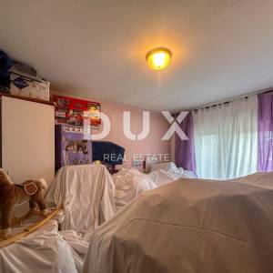 RIJEKA, KRIMEJA - kuća u nizu 4S+DB, parking, okućnica