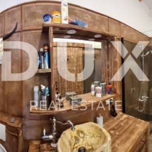 RIJEKA, KRIMEJA - samostojeća kuća s pogledom na more + okućnica! PRILIKA!