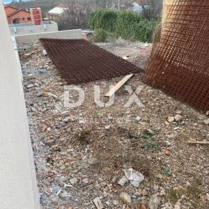 RIJEKA, MARINIĆI - 2 stana u novogradnji s pogledom na more + okućnica!!! PRILIKA!!!