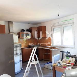 RIJEKA, MARINIĆI, PEHLIN- kuća 250 m2 s pogledom na more + okoliš 600m2