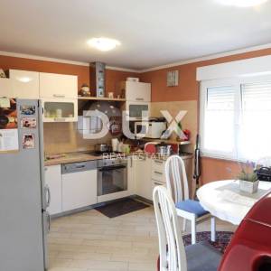 RIJEKA, MARINIĆI, PEHLIN- kuća 250 m2 s pogledom na more + okoliš 600m2