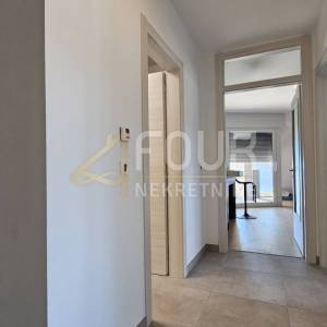 Rijeka, Martinkovac, 71m2, moderan 2s+db, lođa, pogled na more