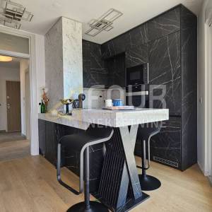 Rijeka, Martinkovac, 71m2, moderan 2s+db, lođa, pogled na more