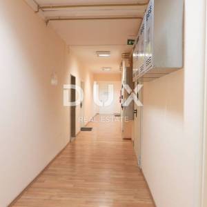 RIJEKA, MLAKA- poslovni prostor 64m2 za zakup/ najam- broj 9