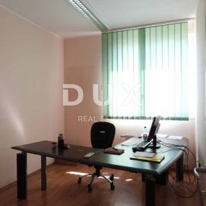 RIJEKA, MLAKA-  poslovni prostor 106m2 za zakup/ najam- broj 11