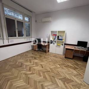 RIJEKA, PEĆINE - Poslovni prostor 144m2 kompletno uređen s  5 zasebnih ureda