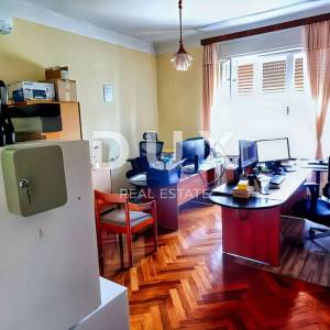 RIJEKA, PEĆINE - Samostojeća vila s pogledom na more