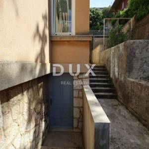 RIJEKA, PEĆINE - Samostojeća vila s pogledom na more