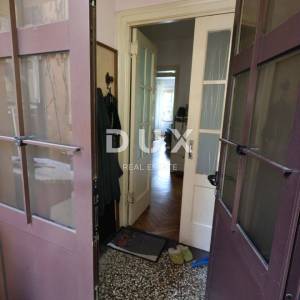 RIJEKA, PEĆINE - Samostojeća vila s pogledom na more