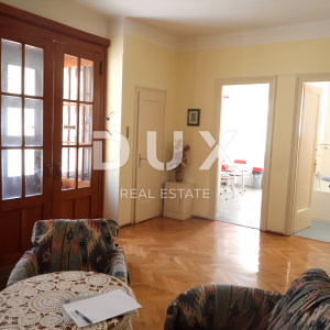 RIJEKA, PEĆINE - Samostojeća vila s pogledom na more