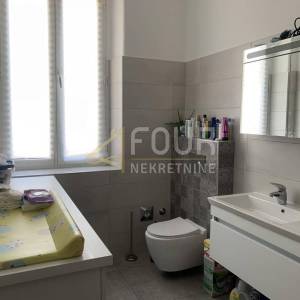 Rijeka, Potok, 122.62m2, funkcionira kao 2 stana