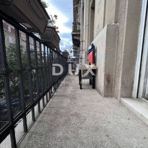 RIJEKA, POTOK - prostrani gospodski stan nadomak centra grada
