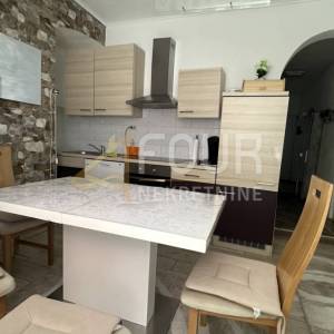 Rijeka - širi centar, 70.46m2, 3skl, namješten stan