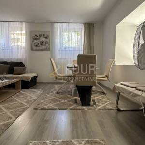 Rijeka - širi centar, 70.46m2, 3skl, namješten stan