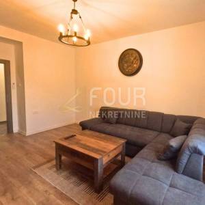 Rijeka, širi Centar, 98.48m2, 4s+db, balkon, adaptiran gospodski stan!