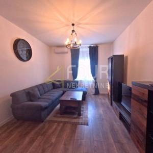 Rijeka, širi Centar, 98.48m2, 4s+db, balkon, adaptiran gospodski stan!