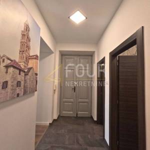 Rijeka, širi Centar, 98.48m2, 4s+db, balkon, adaptiran gospodski stan!