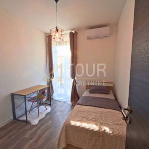 Rijeka, širi Centar, 98.48m2, 4s+db, balkon, adaptiran gospodski stan!