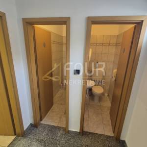 Rijeka, širi Centar, dvoetažni poslovni prostor, 250m2