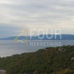Rijeka, Škurinje, 120.23m2, kvalitetan stan s lođom, pogled na more