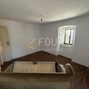 Rijeka, Škurinje, kuća 70m2, P+1, 2 terase
