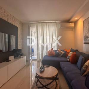 RIJEKA, ŠKURINJE - novouređeni stan 3S+DB, 72m2, pogled na more