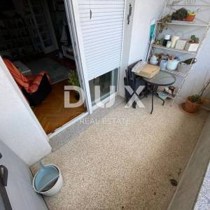 RIJEKA, ŠKURINJE - stan 100 m2 s pogledom na more, 3S + DB, 2 balkona! PRILIKA!